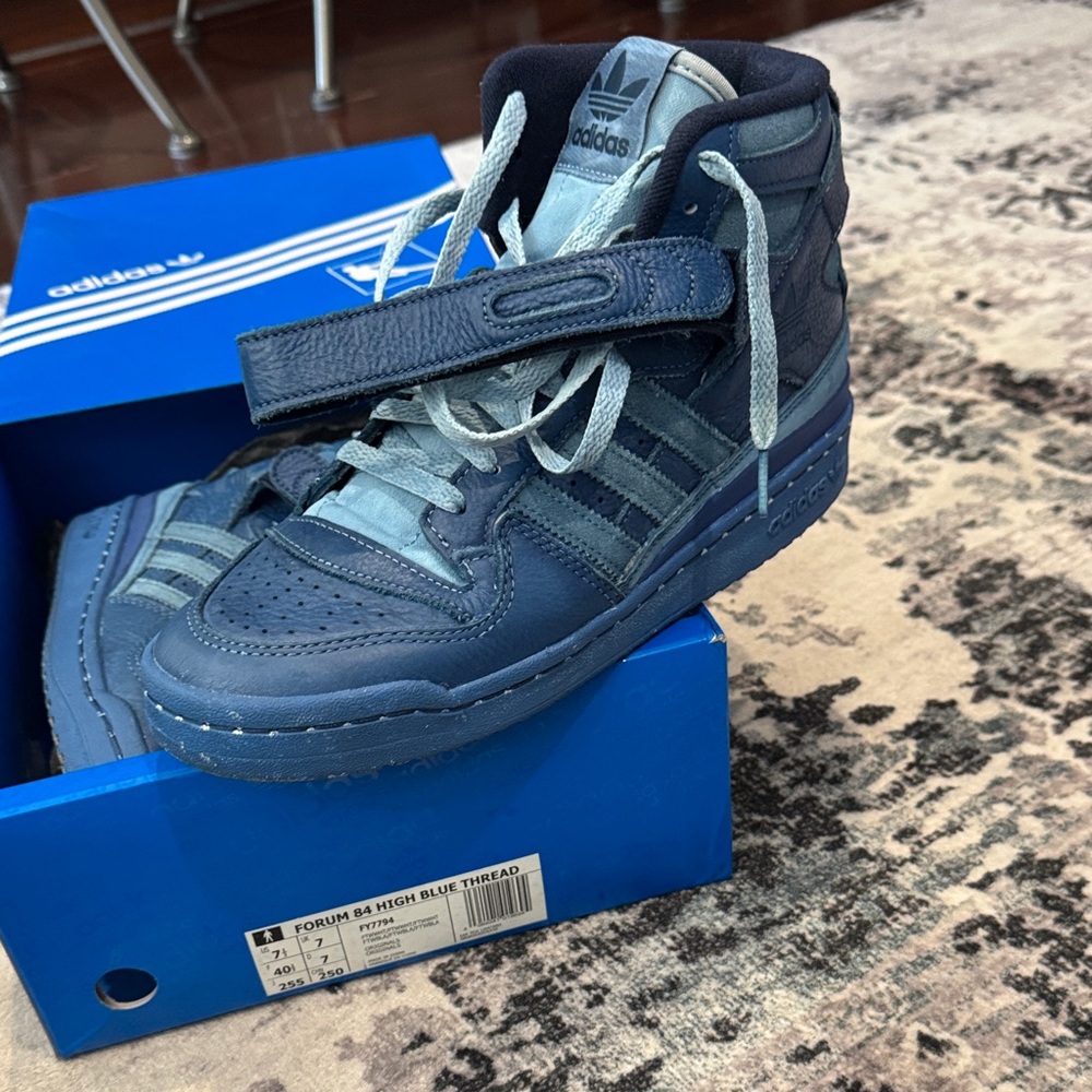 Men’s adidas Navy and Light Blue High-Top Sneakers forum size 7.5 - women’s 9